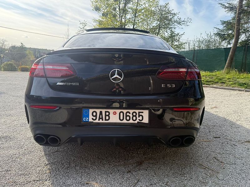 Mercedes-Benz Třídy E (2022) - fotka 82 z 91
