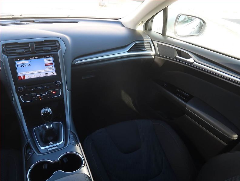 Ford Mondeo (2018) Titanium 2.0 TDCI, 4X4 - fotka 8 z 21
