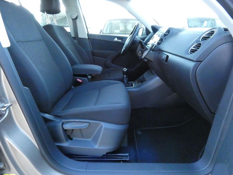 Volkswagen Tiguan (2014) 2,0 TDI BMT 103KW - fotka 21 z 29