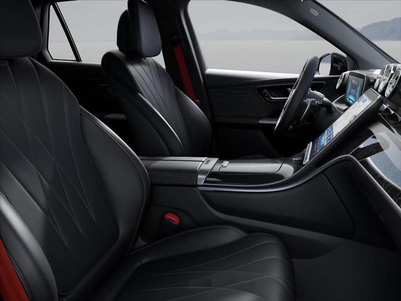 Mercedes-Benz GLC 3.0 Mercedes-AMG 53 4MATIC+ - fotka 7 z 9
