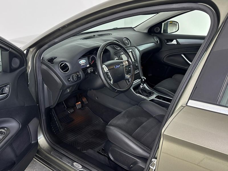 Ford Mondeo Titanium - fotka 6 z 28