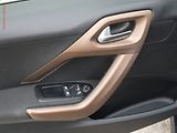 Peugeot 208 (2013) 1.2 VTi, AC, tempo, park - náhled 15