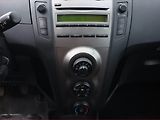 Toyota Yaris (2009) 1.33 Dual VVT-i, Serv.kniha - náhled 12