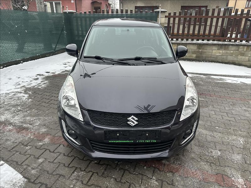 Suzuki Swift 1,2 4x4 1.majitel - fotka 10 z 26