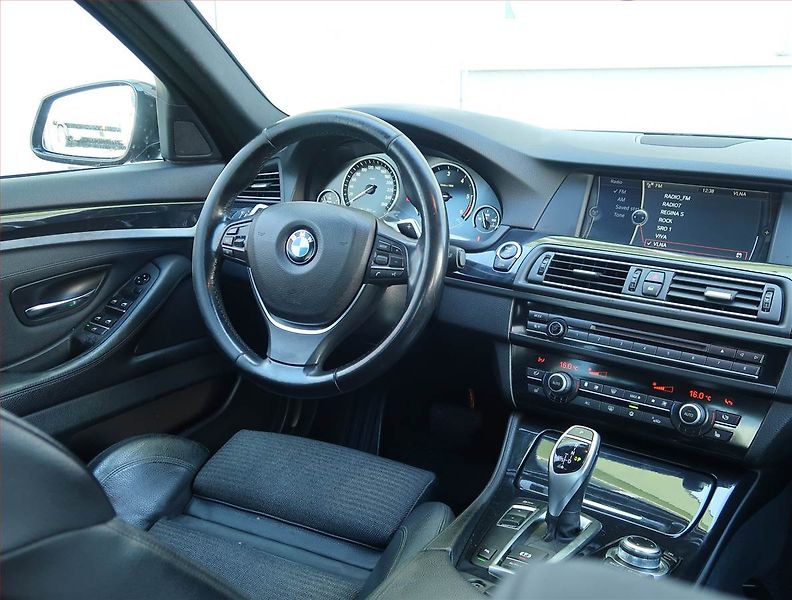 BMW Řada 5 (2012) 520d, Automat, Serv.kniha - fotka 7 z 20