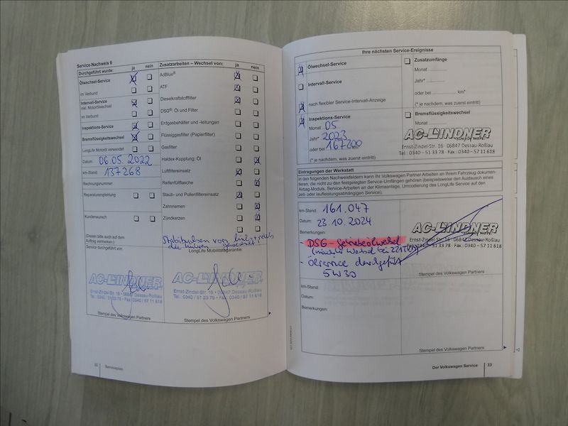 Volkswagen Sharan 2,0 TDi DSG STYLE serviska - fotka 47 z 48