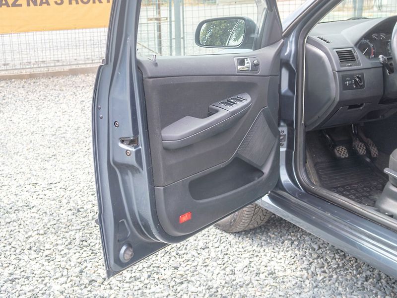 Škoda Fabia (2006) 1.4i 16V 74KW – PO ROZVODECH - fotka 12 z 41