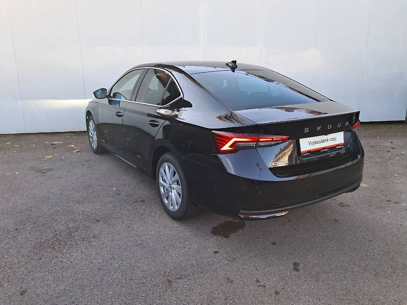 Škoda Octavia (2024) IV M-HEV Top Selection 1.5 TSI - fotka 26 z 30