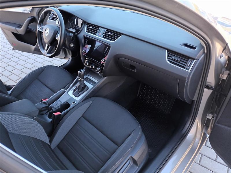 Škoda Octavia 1,4 TSI,110KW,AT,NAVI,SERVIS - fotka 22 z 43