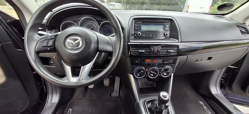 Mazda CX-5 2.0 benzin 121 kw Rezervace - fotka 17 z 37