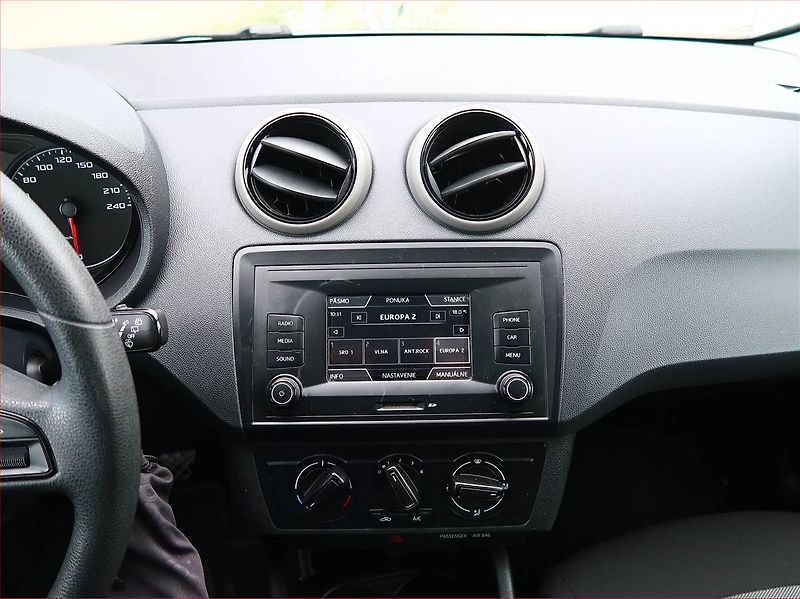 Seat Ibiza (2015) 1.0, Serv.kniha - fotka 12 z 14