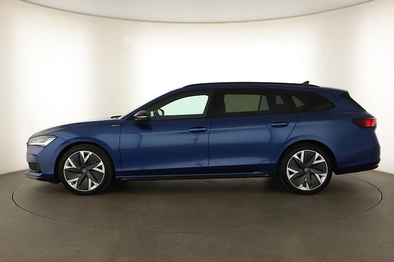 Škoda Superb (2025) 2.0 TDI, Sportline - fotka 3 z 20
