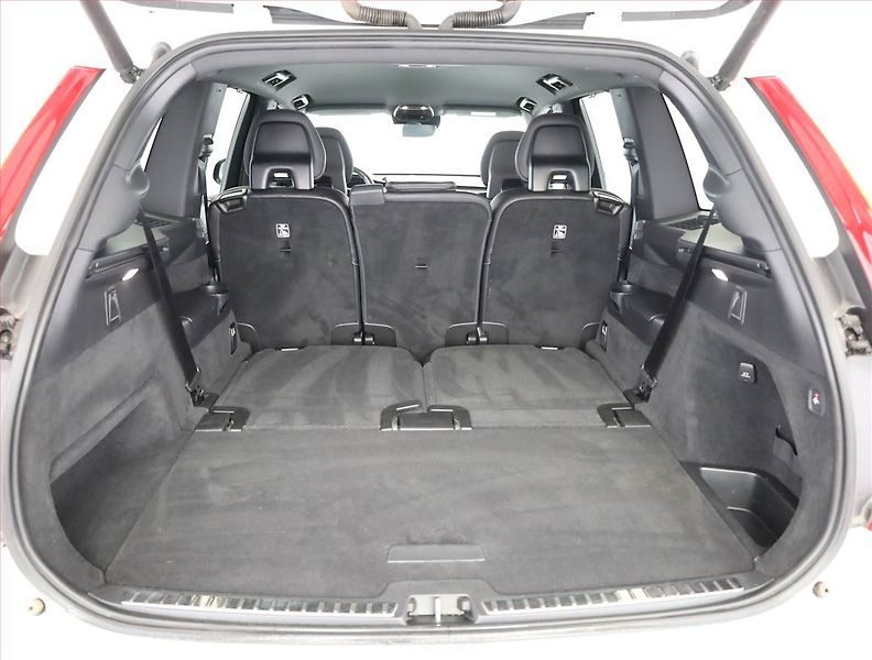 Volvo XC90 (2021) B6 AWD - fotka 21 z 22