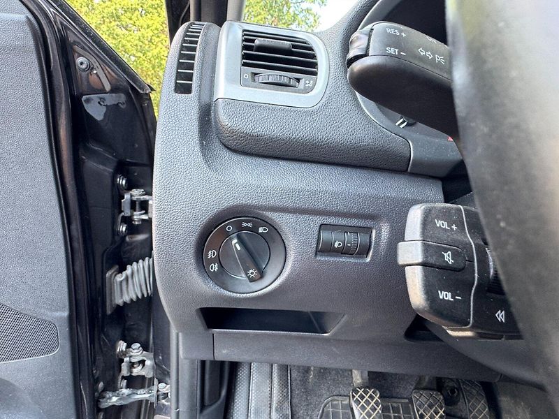 Škoda Roomster (2009) 1.4 16V - fotka 24 z 42