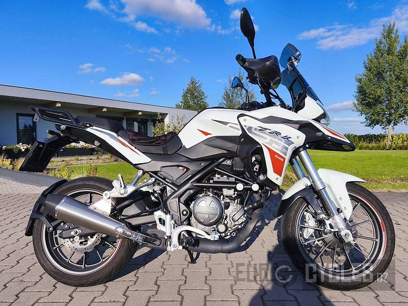 Benelli TRK 251 (2025) - fotka 1 z 11