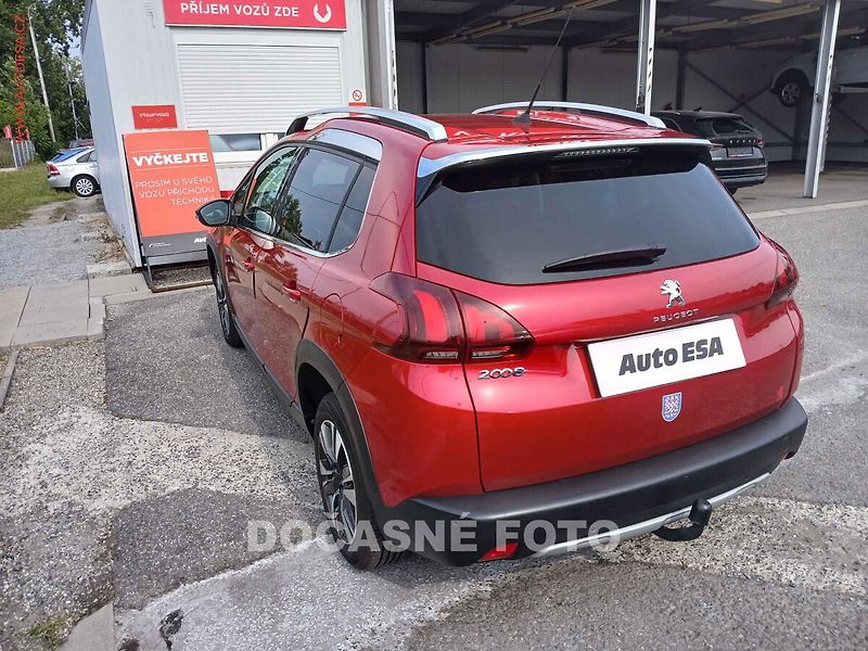 Peugeot 2008 (2018) 1.6 Blue HDi, 1.maj,ČR - fotka 2 z 3