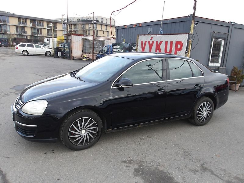 Volkswagen Jetta 1,9TDi77kW 2xkola!Po rozvodech - fotka 8 z 22