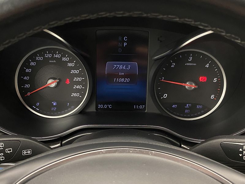Mercedes-Benz Třídy V V300d 4MATIC AMG, AIRMATIC, CZ - fotka 26 z 58
