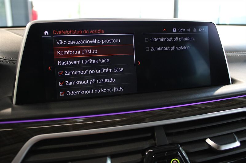 BMW Řada 7 740d xDrive Masáž/NezTop/360°/ - fotka 24 z 37