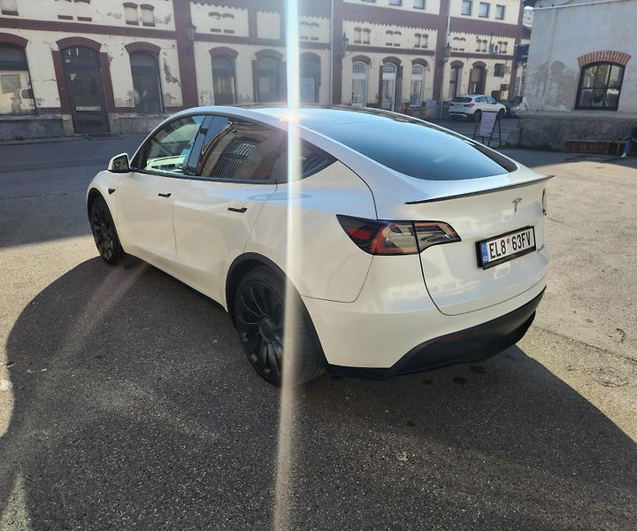 Tesla Model Y (2022)  534KW*78,8KWh*PERFORMANCE* - fotka 6 z 44