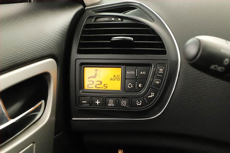 Citroën C4 Picasso (2010) 1.6 VTi, 7 míst, Tempomat - fotka 10 z 16
