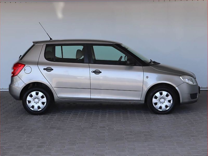 Škoda Fabia (2009) 1.2, po STK, v dobrém stavu - fotka 6 z 13