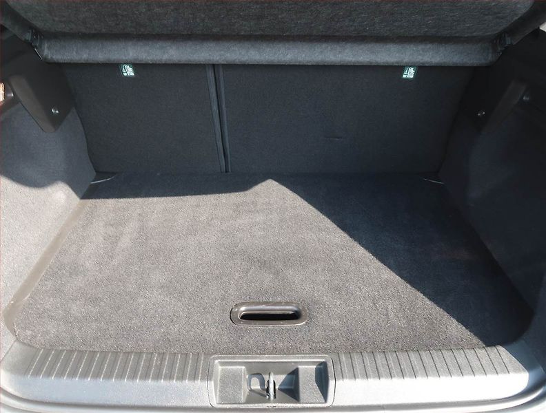 Renault Captur (2020) 1.3 TCe, Automat, Serv.kniha - fotka 14 z 19