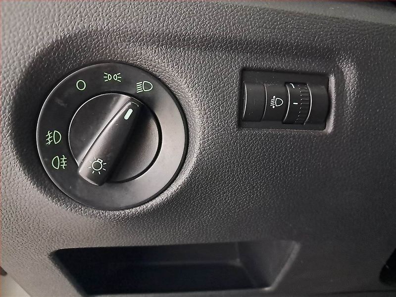 Škoda Roomster (2015) 1.2 TSI, Tempomat - fotka 18 z 20