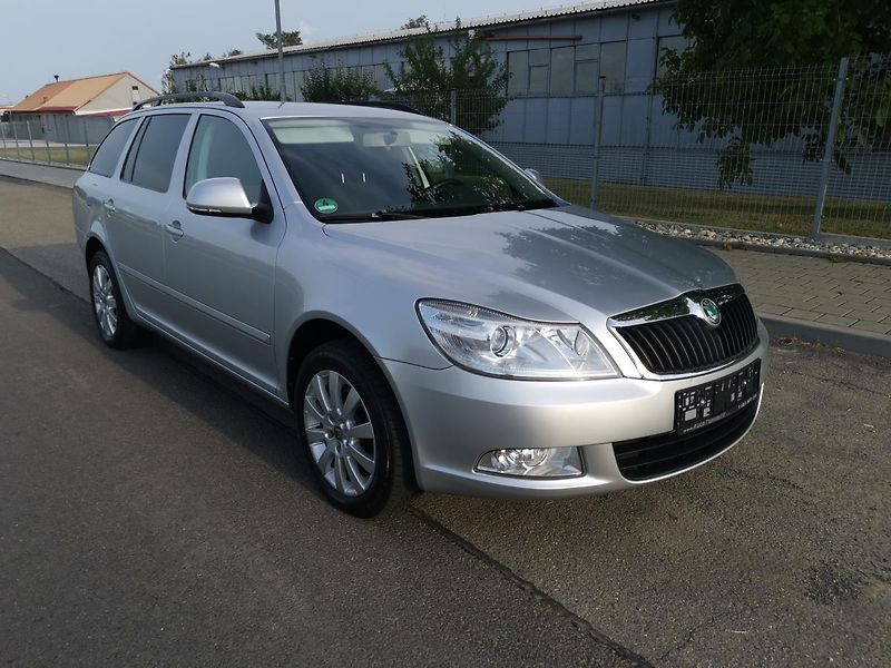 Škoda Octavia 2,0TDI 103 kW  CR ELEGANCE - fotka 3 z 49