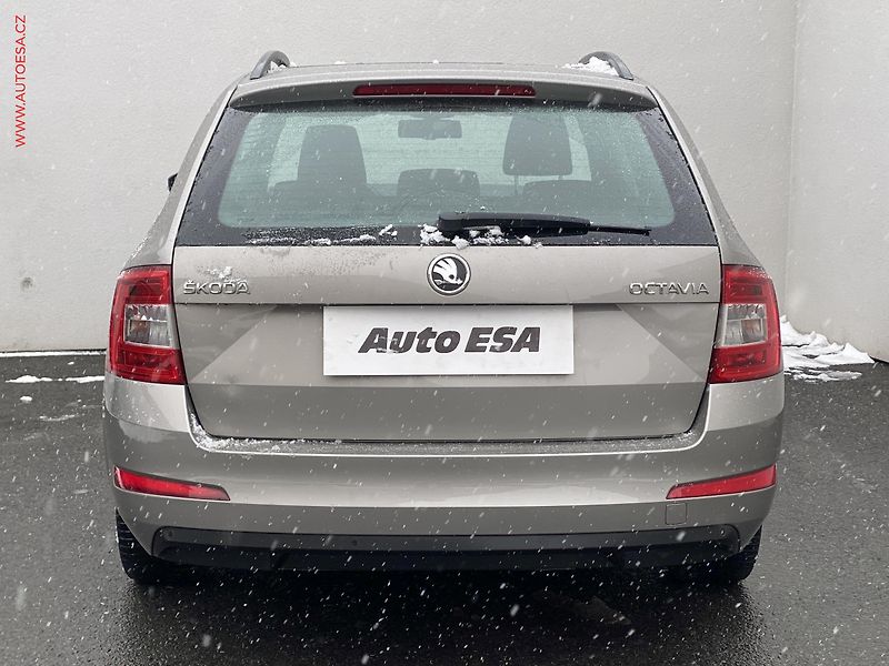 Škoda Octavia (2013) 1.6 TDi, 2.maj, AC, tempo - fotka 5 z 17
