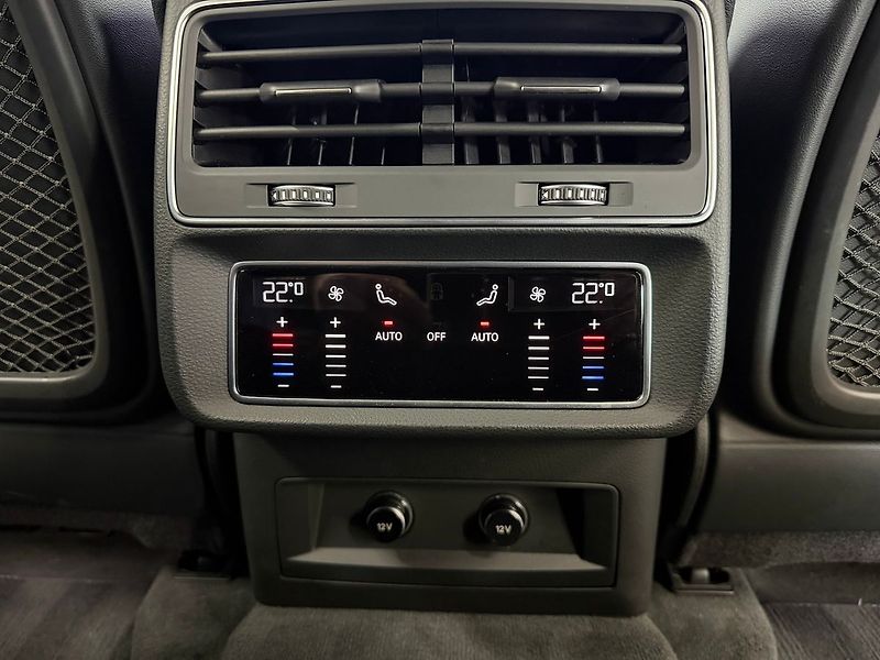 Audi Q7 50 TDI QUATTRO S-LINE, WEBASTO - fotka 31 z 35