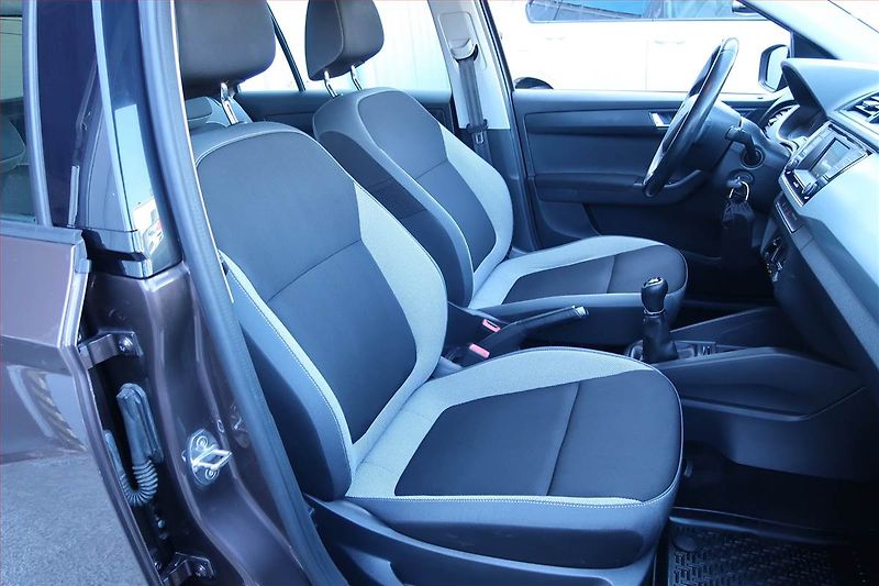 Škoda Fabia (2015) 1.2 TSI - fotka 9 z 18