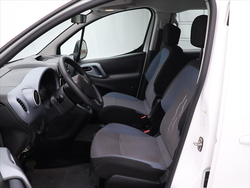 Peugeot Partner Tepee 1,6 VTi 98k CZ Klima Active - fotka 11 z 22