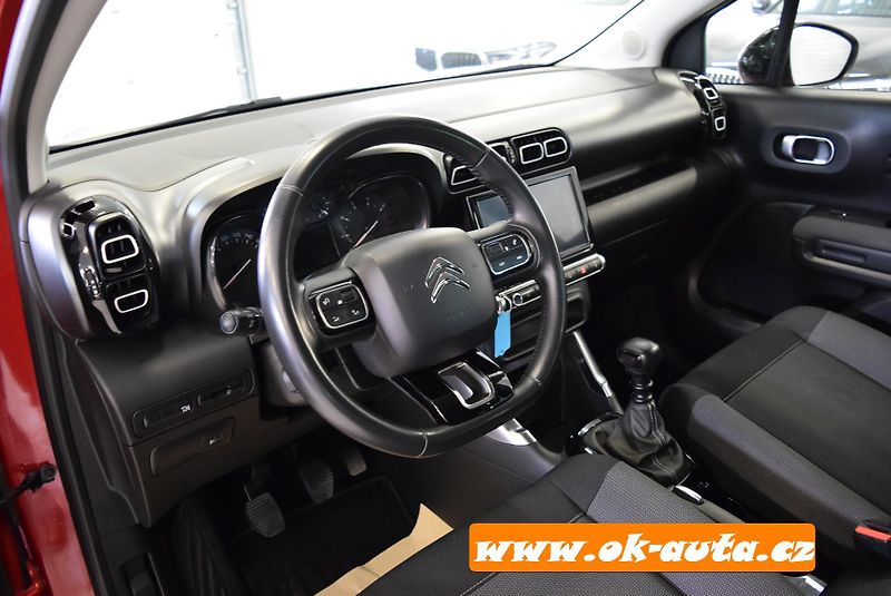 Citroën C3 Aircross 1.2 PT LED FEEL PACK 81 kW-DPH - fotka 23 z 51