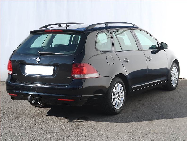 Volkswagen Golf (2011) 1.6 TDI, Serv.kniha, po STK - fotka 5 z 15