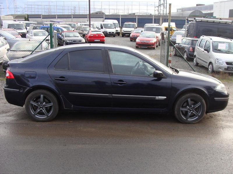 Renault Laguna 1.9 DCi, Servisní kniha - fotka 6 z 27