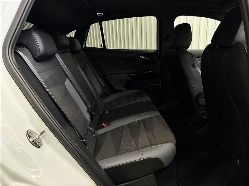 Volkswagen ID.5 150kW PRO PERF. PANO TČ MATRIX - fotka 39 z 46
