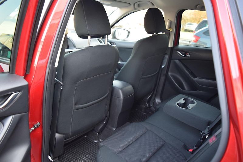 Mazda CX-5 (2015) 2.0i SKYACTIV-G 121kw CENTRE-L - fotka 16 z 44