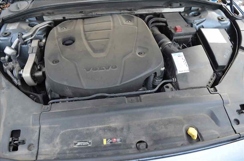 Volvo V90 (2017) CROSS COUNTRY D5 2,0 AWD - fotka 14 z 24