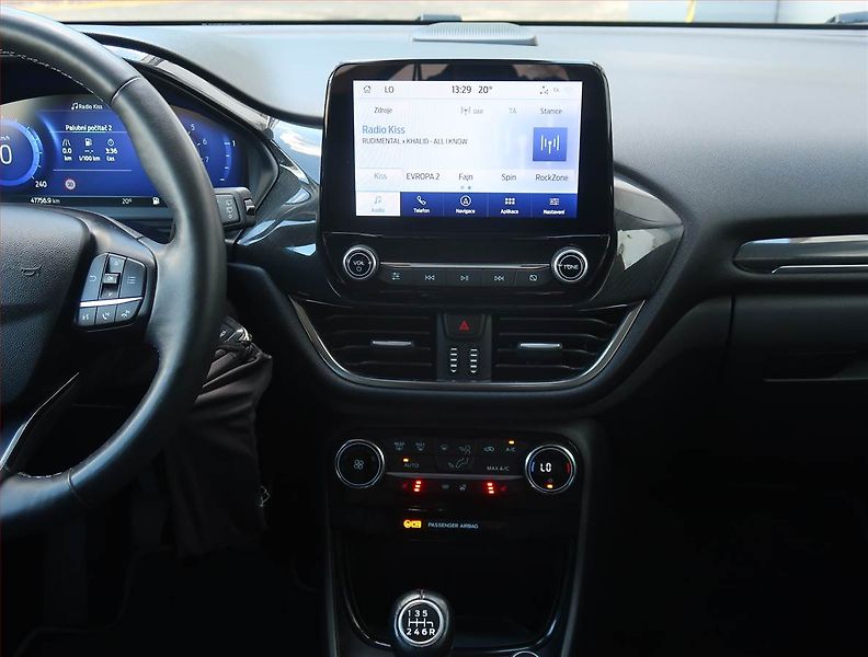 Ford Puma (2021) 1.0 EcoBoost, Navi, Tempomat - fotka 12 z 22