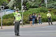 Ilustrační foto. Křižovatka řízená policistou.