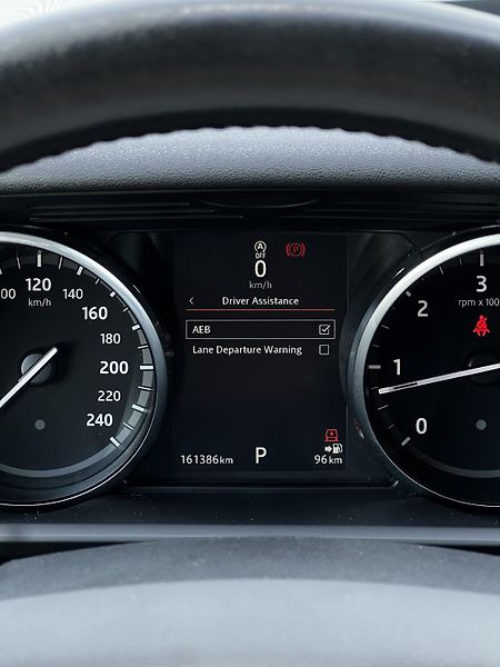 Land Rover Discovery 2.0SD4 177kW LUXURY 7-Míst TZ - fotka 12 z 27