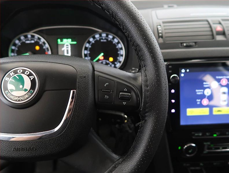 Škoda Octavia (2010) Laurin&Klement 2.0 TDI - fotka 17 z 25
