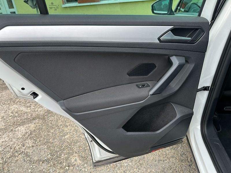 Volkswagen Tiguan 2.0 TDI 110kW/4x4/DSG/Navi - fotka 12 z 47