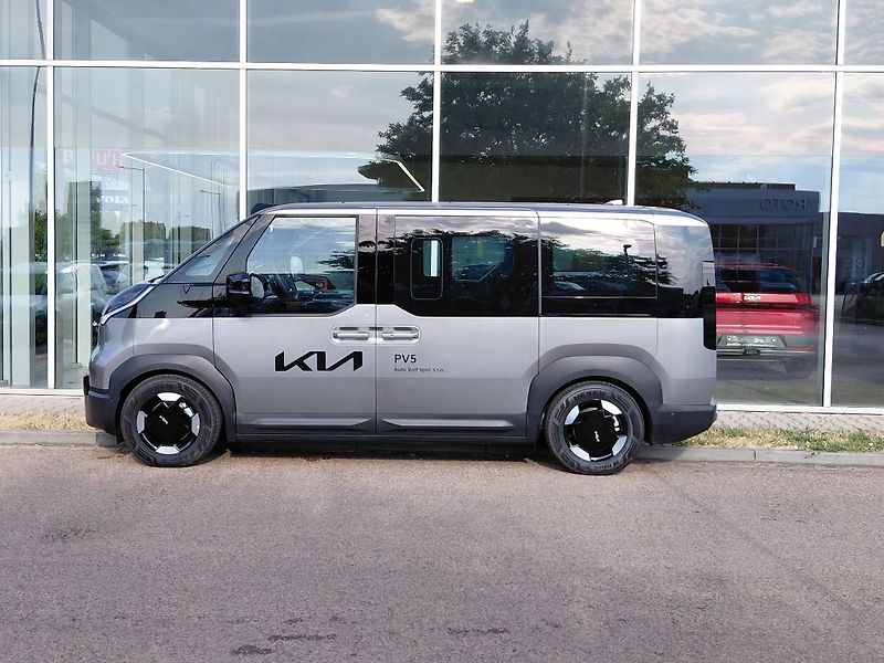 Kia PV5 Elite elektromotor 120kW - fotka 5 z 12
