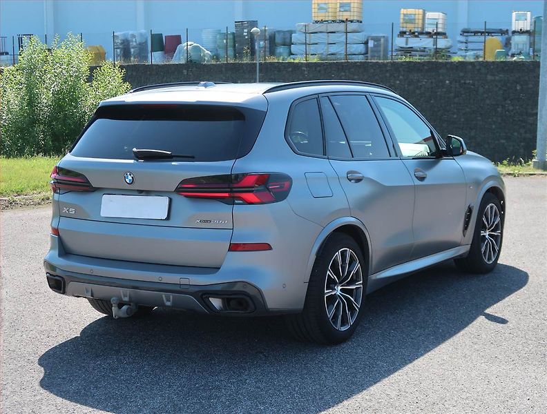 BMW X5 (2023) xDrive30d - fotka 5 z 14