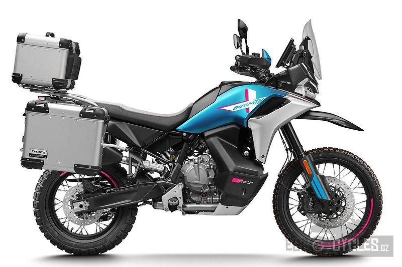 CFMOTO 800 MT (2026) X Akce - fotka 8 z 20