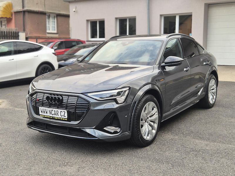 Audi e-tron SPORTBACK S 370kw SOH 96% - fotografie inzerátu