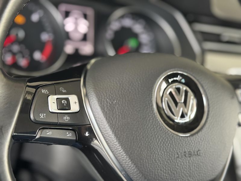Volkswagen Passat 2,0TDI DSG 140kW*Masáž*Kam*Taž - fotka 26 z 37