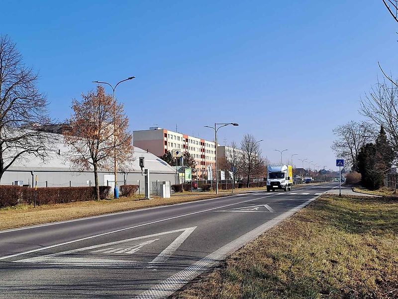 Už několik let měří rychlost radar v ulici Na Valtické v Břeclavi. Za překročení povolené rychlosti dostávají řidiči pokuty.
